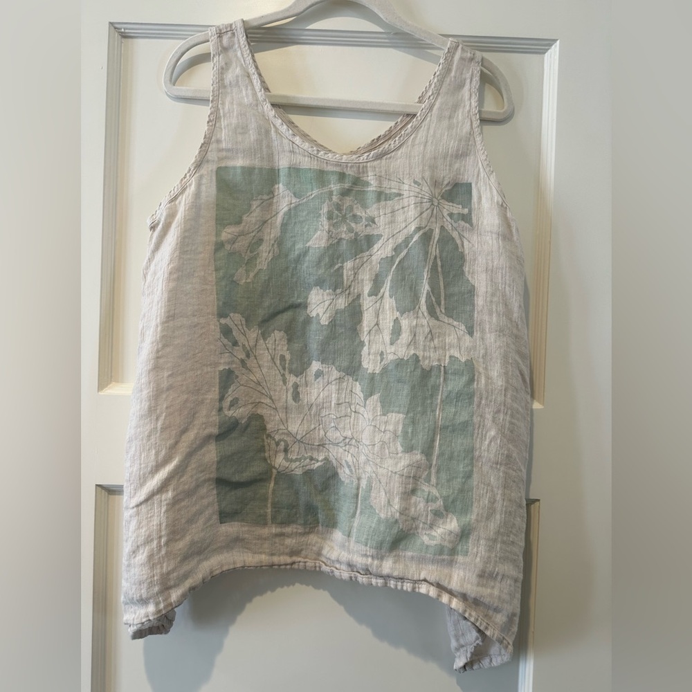 Blue Fish Linen Tank in Jasmine